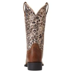 Ariat Women's Round Up Wide Square Toe Western Boot -Western Cowboy Equipment 10040363 2