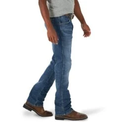 Wrangler Men's Retro Green Jean 77 Slim -Western Cowboy Equipment 77MWPME 2