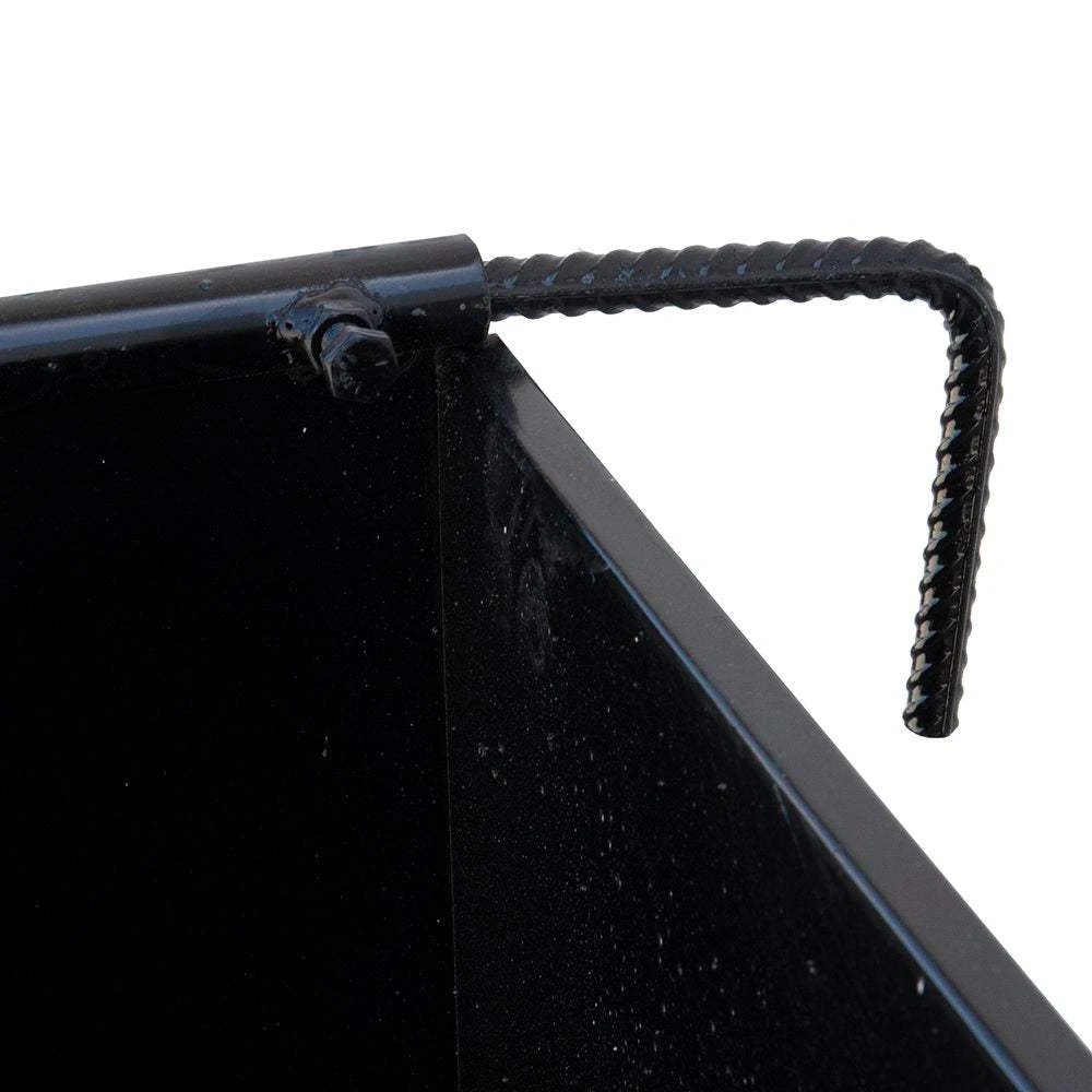 Quicksilver Flatback Hanging Feeder Black 5 Quicksilver Flatback Hanging Feeder Black - Image 3